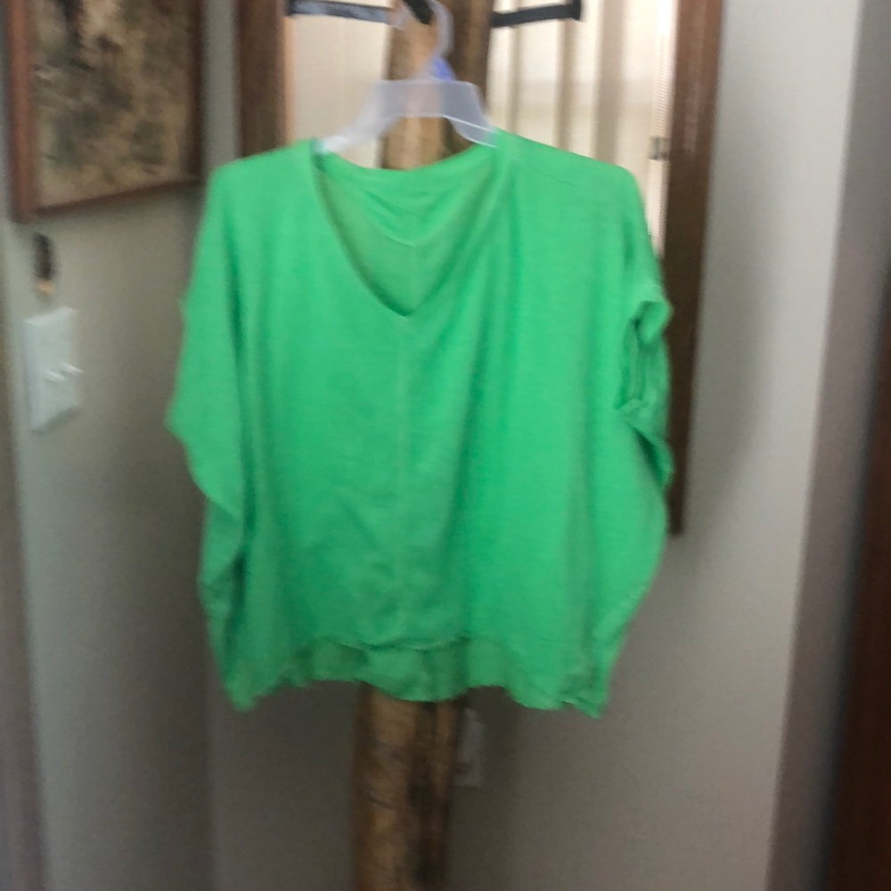 Line green summer top